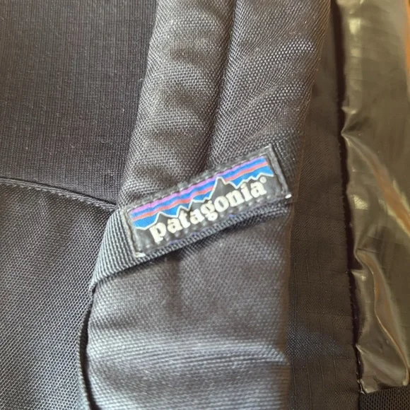 Patagonia Black Hole Pack 25L Backpack Travel Bike Laptop Bag